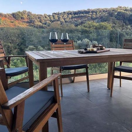 Ek Ornelakis, Luxury Country House With Jacuzzi La Canea Exterior foto