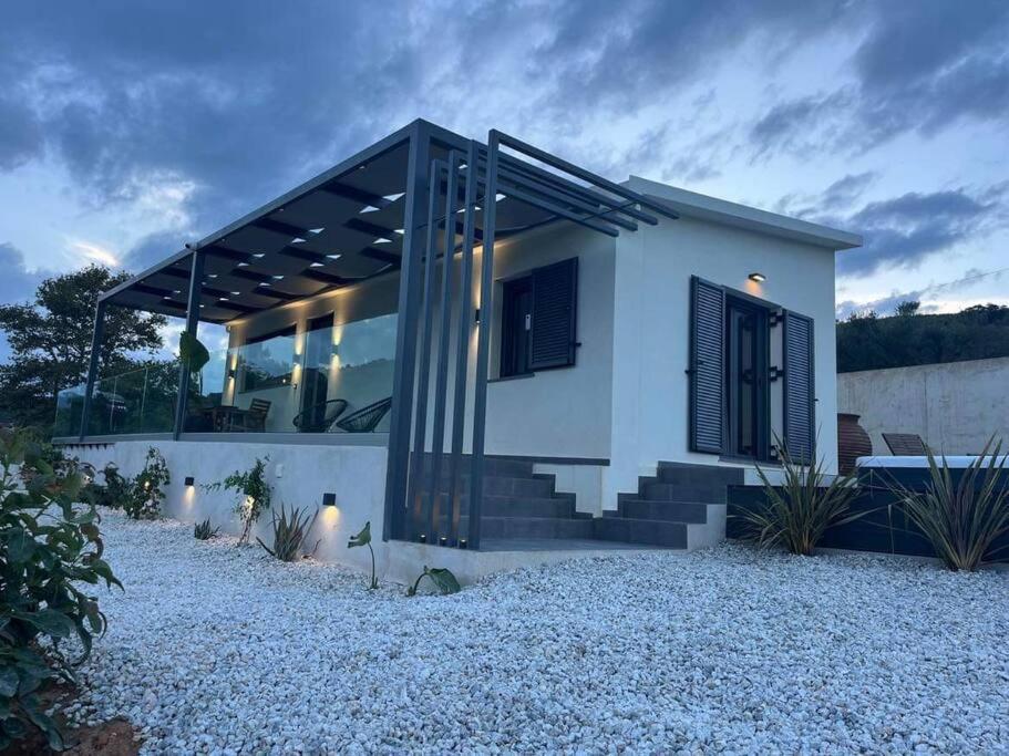 Ek Ornelakis, Luxury Country House With Jacuzzi La Canea Exterior foto