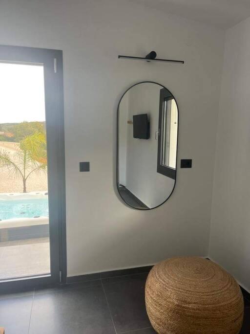 Ek Ornelakis, Luxury Country House With Jacuzzi La Canea Exterior foto